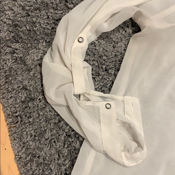 blouse - Picture 2 of 2